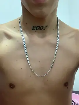 GREEN BOYS online show from May 2026 10:27:01 PM