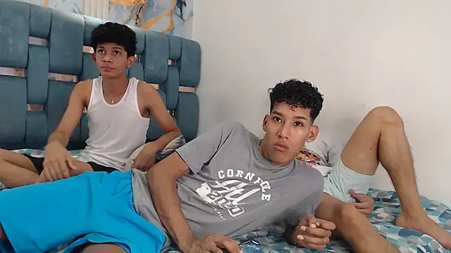 GREEN BOYS online show from April 2026 10:22:01 PM