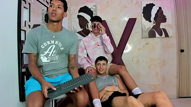 GREEN BOYS online show from March 2026 01:57:02 AM