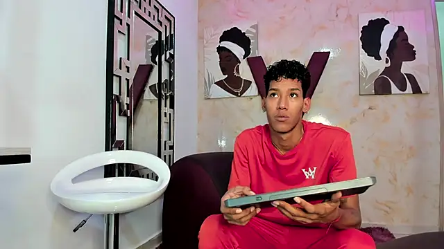 GREEN BOYS online show from March 2026 01:16:02 AM