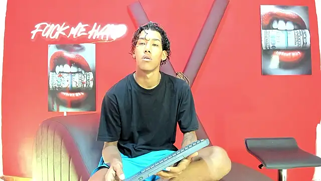 GREEN BOYS online show from February 2026 07:27:01 AM