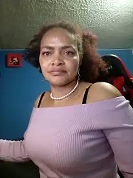 Snapshot of Helensex1 chatting on February 2026 09:15:01 PM Helensex1 online show from February 2026 09:15:01 PM