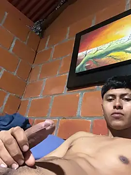 Snapshot of Miguel_960 chatting on May 2026 01:18:02 AM Miguel 960 online show from May 2026 01:18:02 AM