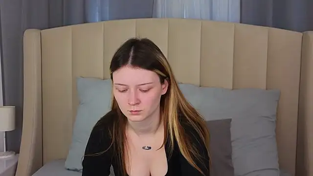 AlyssFrost online show from July 2026 02:05:17 AM