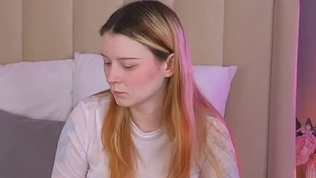 AlyssFrost online show from June 2026 03:56:01 AM