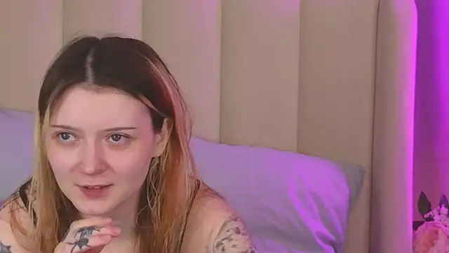 AlyssFrost online show from July 2026 04:02:02 AM