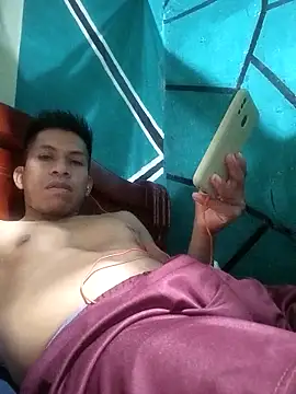 Snapshot of yisusalejo chatting on February 2026 05:50:01 AM yisusalejo online show from February 2026 05:50:01 AM