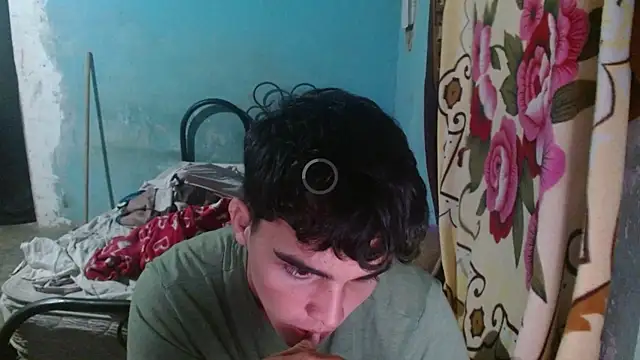 Snapshot of heiker__ chatting on June 2026 03:45:02 AM heiker online show from June 2026 03:45:02 AM