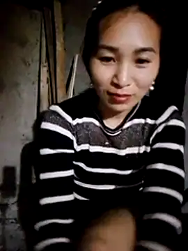 Thobaby112 online show from April 2026 10:49:02 PM