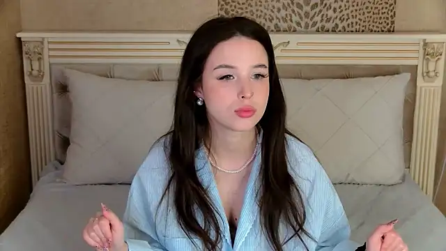 LanaLedger online show from May 2026 03:04:01 PM