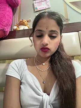 samayra1144 online show from April 2026 07:42:01 PM