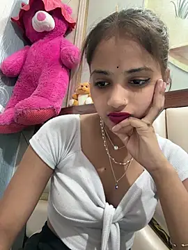 samayra1144 online show from April 2026 07:48:01 AM