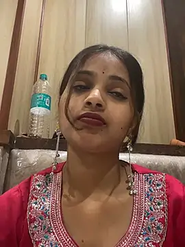 Snapshot of samayra1144 chatting on May 2026 08:18:02 PM samayra1144 online show from May 2026 08:18:02 PM