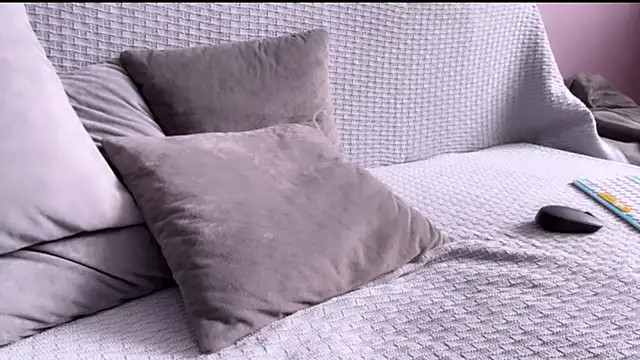 alice mooniie online show from March 2026 03:22:01 AM