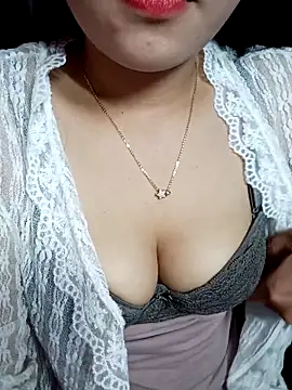 Eye-squirt online show from February 2026 01:21:02 PM