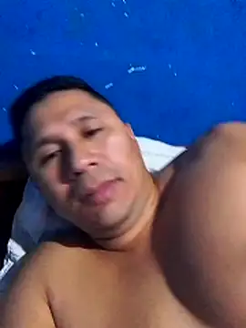 Snapshot of deiner13 chatting on February 2026 08:42:01 PM deiner13 online show from February 2026 08:42:01 PM