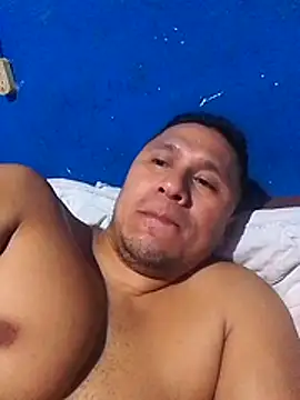 Snapshot of deiner13 chatting on February 2026 04:03:02 AM deiner13 online show from February 2026 04:03:02 AM