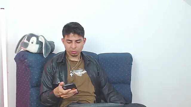 polloCol4U online show from April 2026 02:19:01 AM