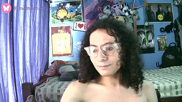 lewd mooncat online show from May 2026 09:40:02 PM