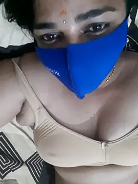 Snapshot of Tamil_Luckly_girl chatting on May 2026 04:36:02 PM Tamil Luckly girl online show from May 2026 04:36:02 PM