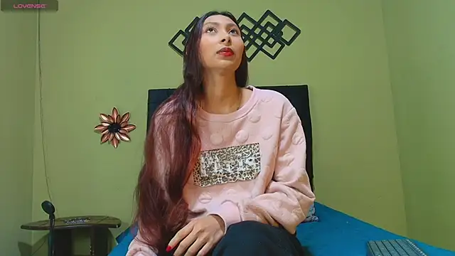 angeldreams15  online show from April 2026 10:56:01 PM