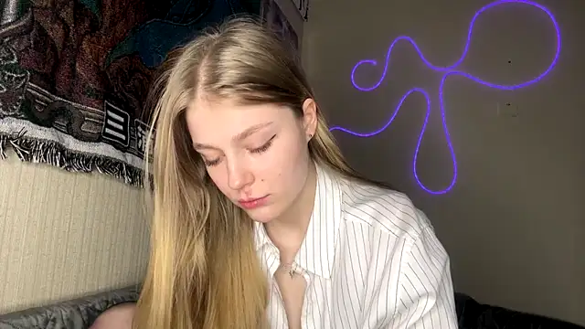 Snapshot of CassandraMur chatting on February 2026 03:12:01 PM CassandraMur online show from February 2026 03:12:01 PM