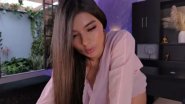 JulietteMoreau online show from July 2026 05:14:02 PM