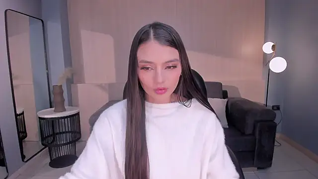 JulietteMoreau online show from April 2026 08:15:01 PM