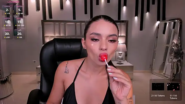 JulietteMoreau online show from July 2026 11:22:02 PM