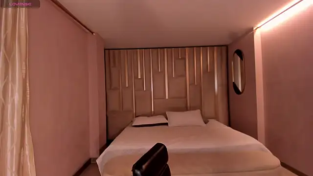 AmaraDivine online show from April 2026 12:12:02 PM