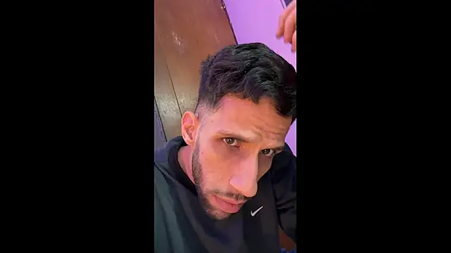 Snapshot of Karim_mansur chatting on March 2026 04:22:01 AM Karim mansur online show from March 2026 04:22:01 AM