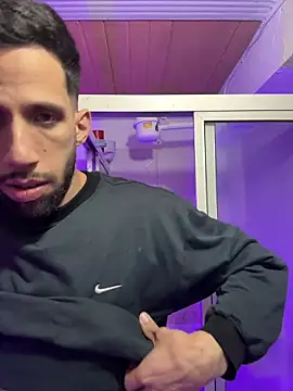 Snapshot of Karim_mansur chatting on March 2026 03:43:02 AM Karim mansur online show from March 2026 03:43:02 AM