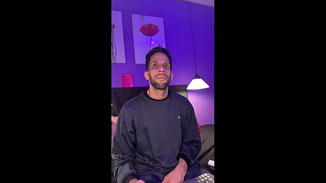 Snapshot of Karim_mansur chatting on April 2026 05:03:01 AM Karim mansur online show from April 2026 05:03:01 AM