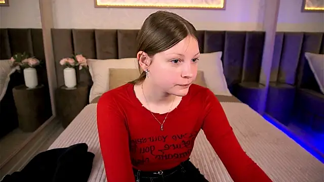 LauraBev online show from February 2026 08:24:02 AM