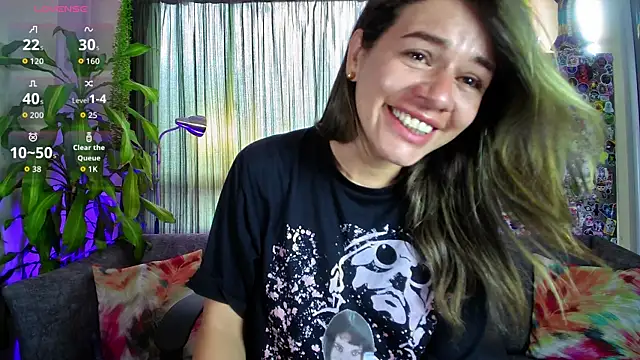 Snapshot of oriana_thomson01 chatting on May 2026 04:04:02 PM oriana thomson01 online show from May 2026 04:04:02 PM