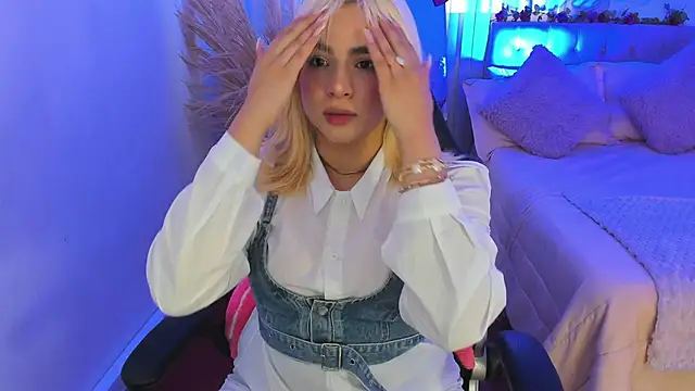 BarbieHannaB  online show from February 2026 07:21:02 PM