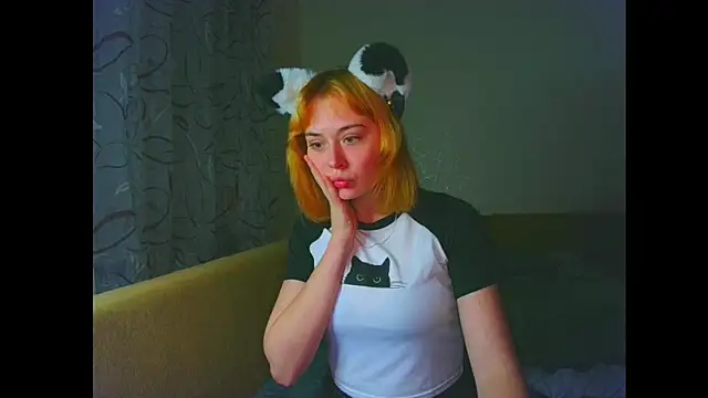 Little fox404 online show from February 2026 07:36:01 PM