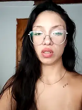 Moondefuego online show from March 2026 05:58:02 PM