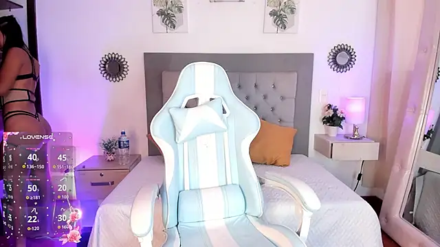 julietha Vega online show from March 2026 06:24:01 PM