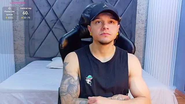 Snapshot of TYSONRICH1 chatting on March 2026 06:04:02 PM TYSONRICH1 online show from March 2026 06:04:02 PM