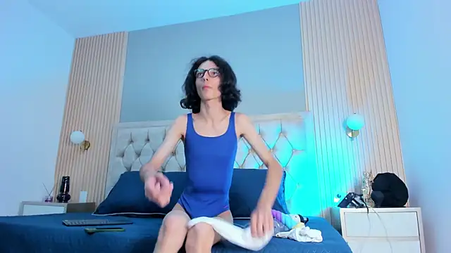 Hxxyro online show from April 2026 01:16:02 PM