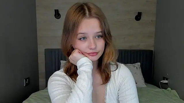 Mary Phoenix online show from June 2026 09:02:01 PM
