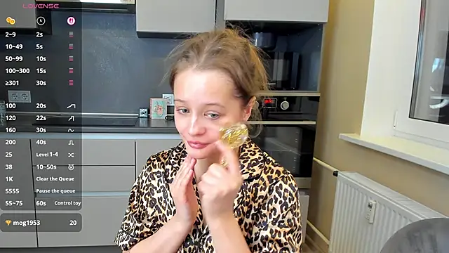 Mary Phoenix online show from February 2026 04:28:02 PM