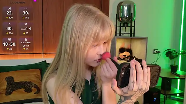 MoliQin online show from May 2026 08:43:02 AM