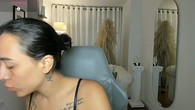 saori katsumi  online show from April 2026 11:01:01 AM