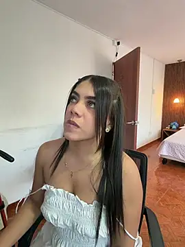 Luna rousse26 online show from April 2026 12:06:02 PM