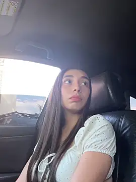 lunna-foxx online show from March 2026 10:04:01 PM