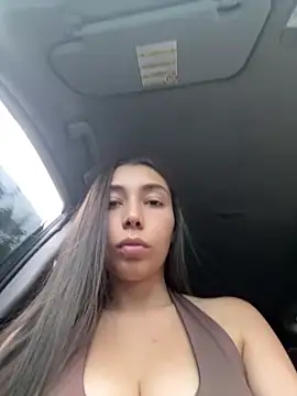 lunna-foxx online show from February 2026 10:20:01 PM