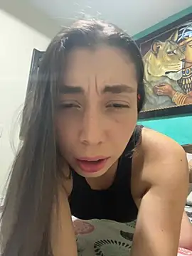 lunna-foxx online show from March 2026 03:50:02 AM