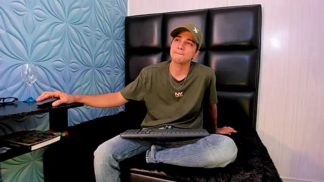 bad boy cum  online show from February 2026 04:15:01 AM